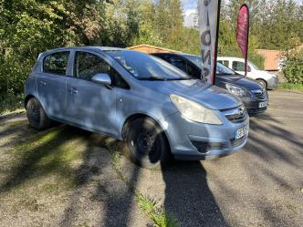 Opel corsa bleu 1